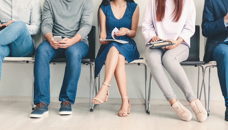 Fewer Canadians looking for new jobs, according to Robert Half survey 