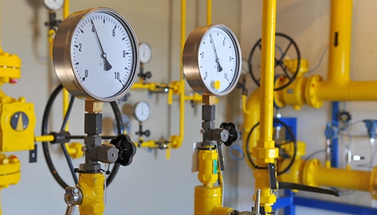 Gas price sinks, even as appetites change, as market shifts towards glut