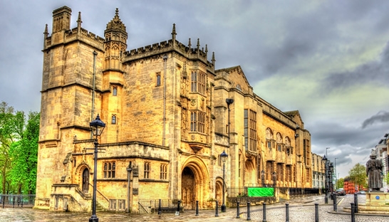 EY advises University of Bristol financing of real estate debt