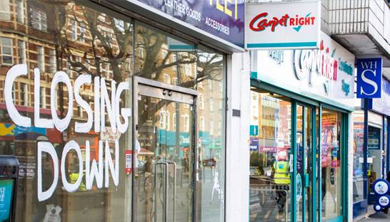 Online retail hit by fall in consumer confidence